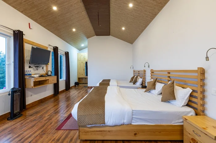 Deluxe Double Room of The Deodar Stays